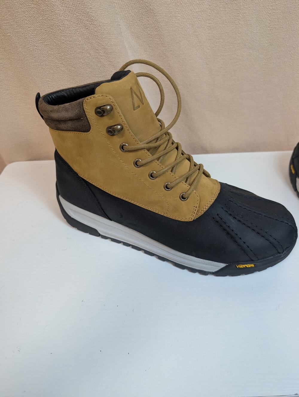 Huckberry All-Weather Waterproof Duckboot 11.5 Brown Leather & Rubber (1172)